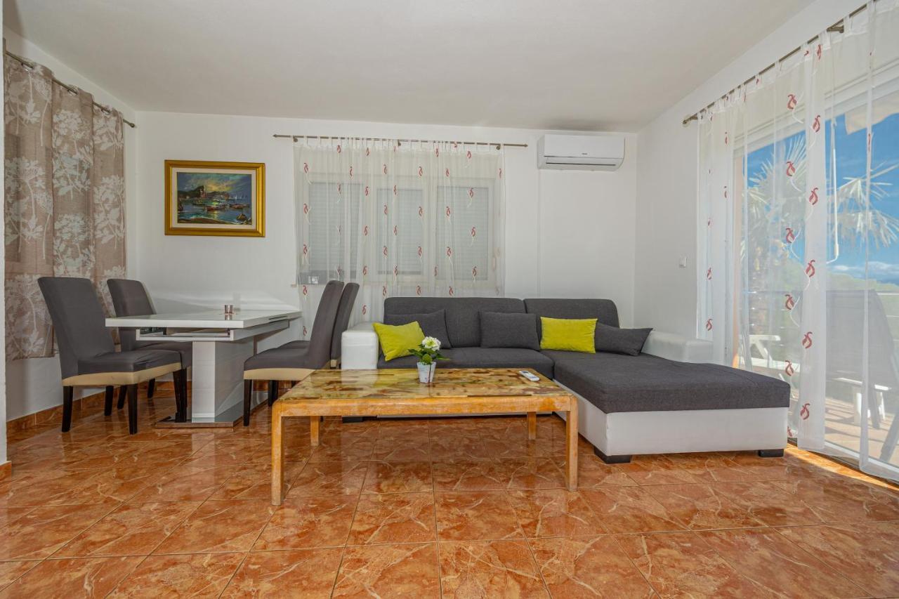 בריביר Apartments Marija מראה חיצוני תמונה